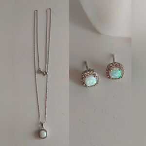 Nwot Beautiful Birthday Opal October Birthstone Necklace Earrings Set